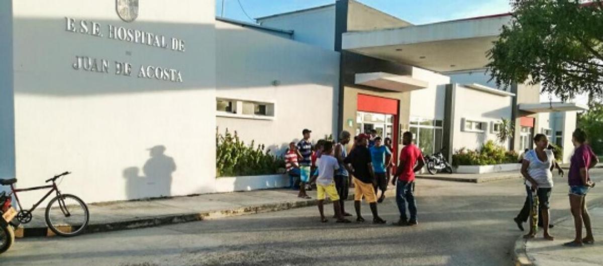 El joven fue llevado al Hospital de Juan de Acosta, donde ingresó sin signos vitales. 