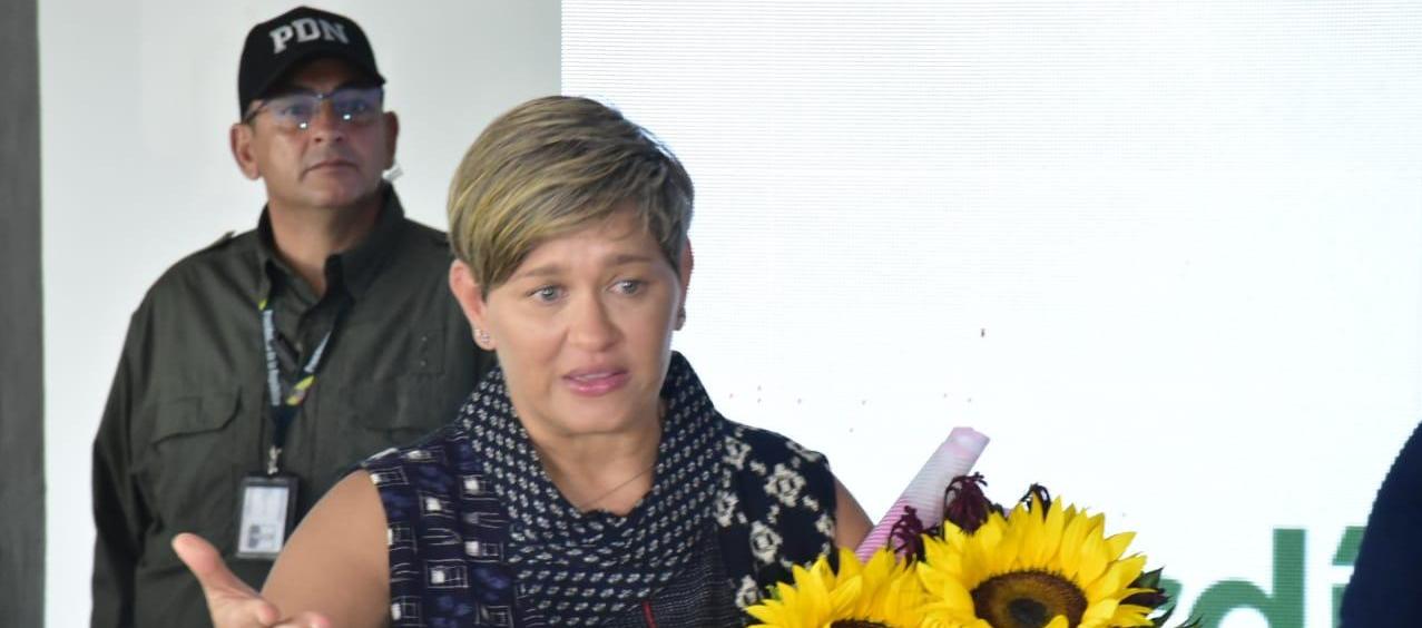 La Primera Dama Verónica Alcocer.