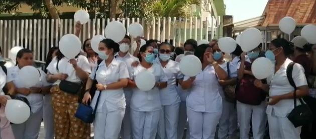 Plantón para exigir justicia por muerte de joven en un atraco
