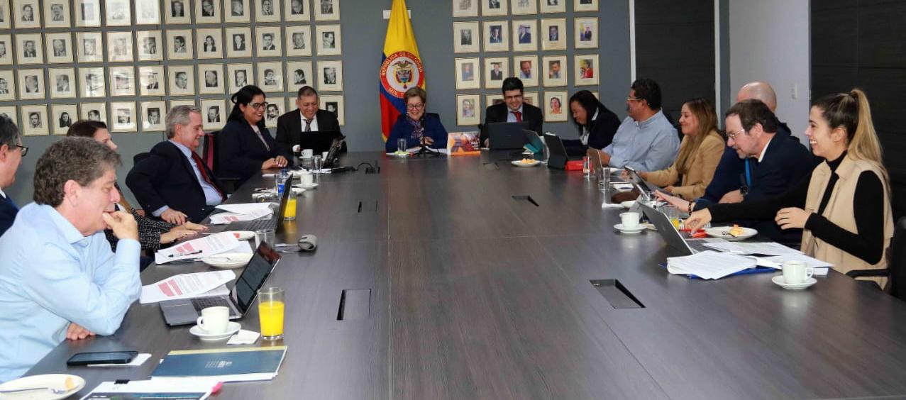 Imagen de la reunión de MinTrabajo con los gremios.