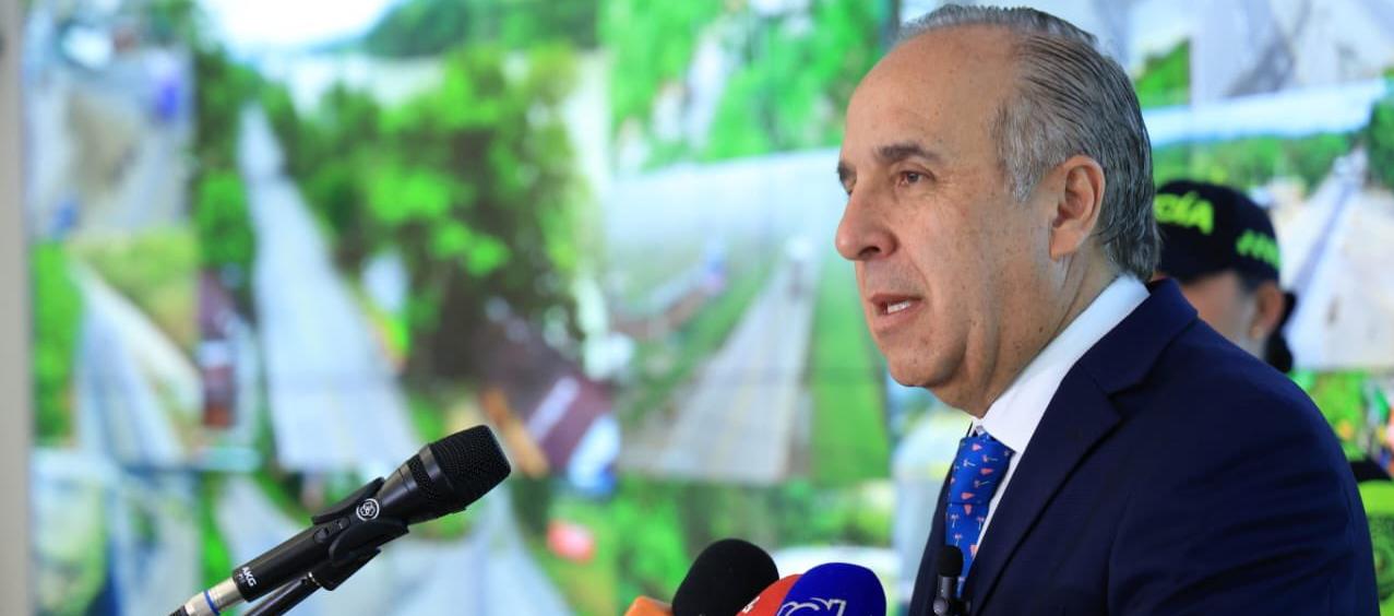 El Ministro de Transporte, Guillermo Reyes.