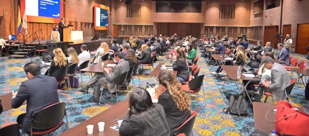 Representantes legales de 28 entidades administradoras de recursos de la salud.