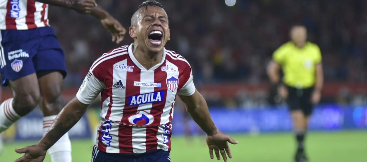 Vladimir Hernández festejando su gol.