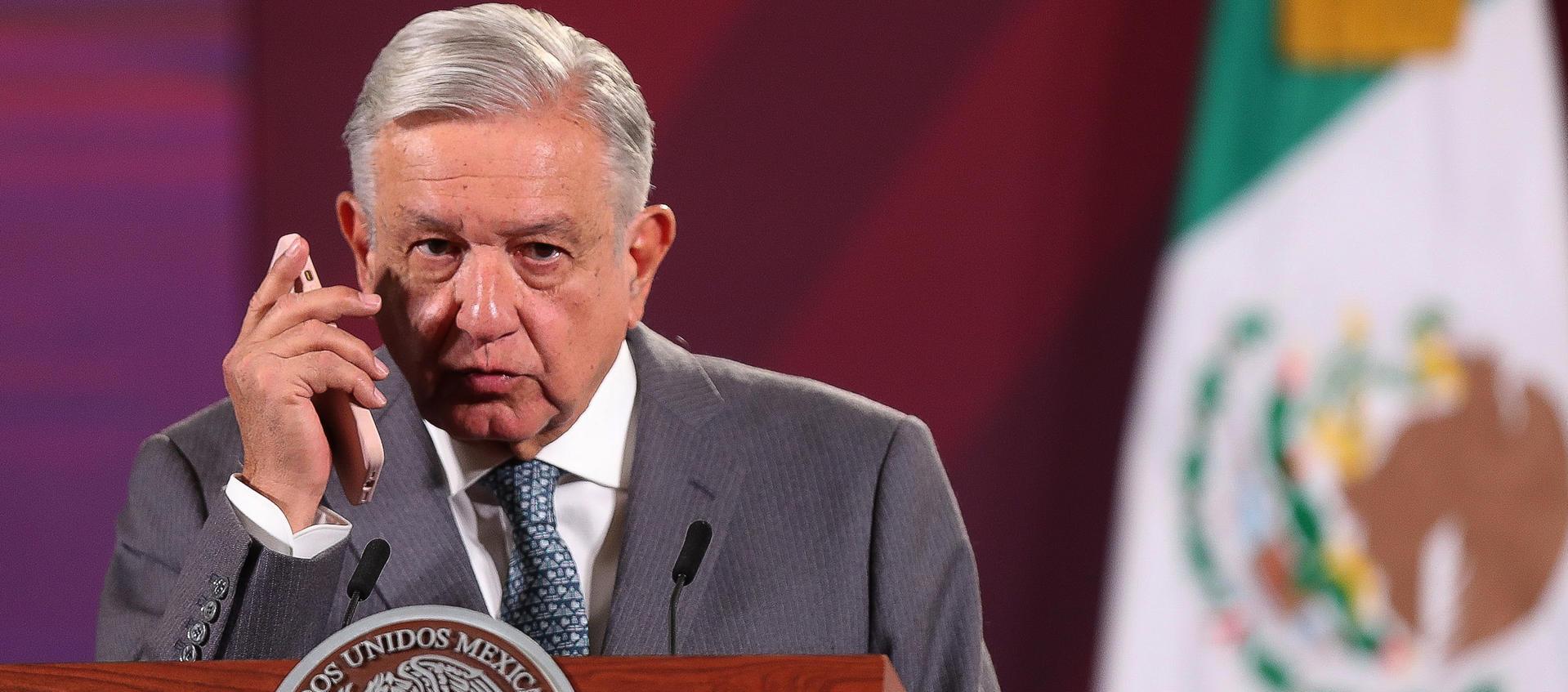 El presidente mexicano Andrés Manuel López Obrador cuando confirmaba sobre la muerte de dos norteamericanos.