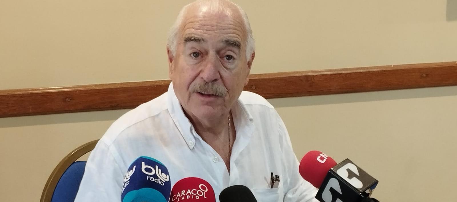 El expresidente Andrés Pastrana en rueda de prensa desde Barranquilla