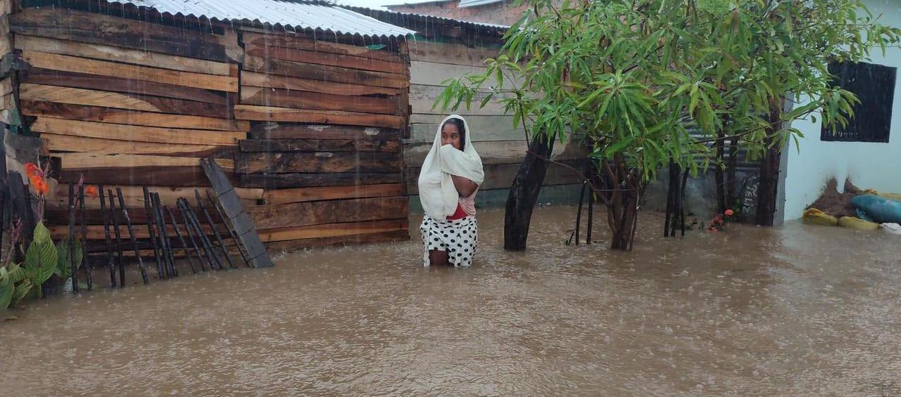 Una de las damnificadas de la ola invernal en Curumaní.