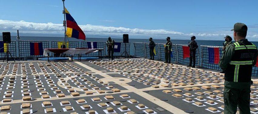 La droga estaba distribuida en 23 bultos envueltos en material sintético.