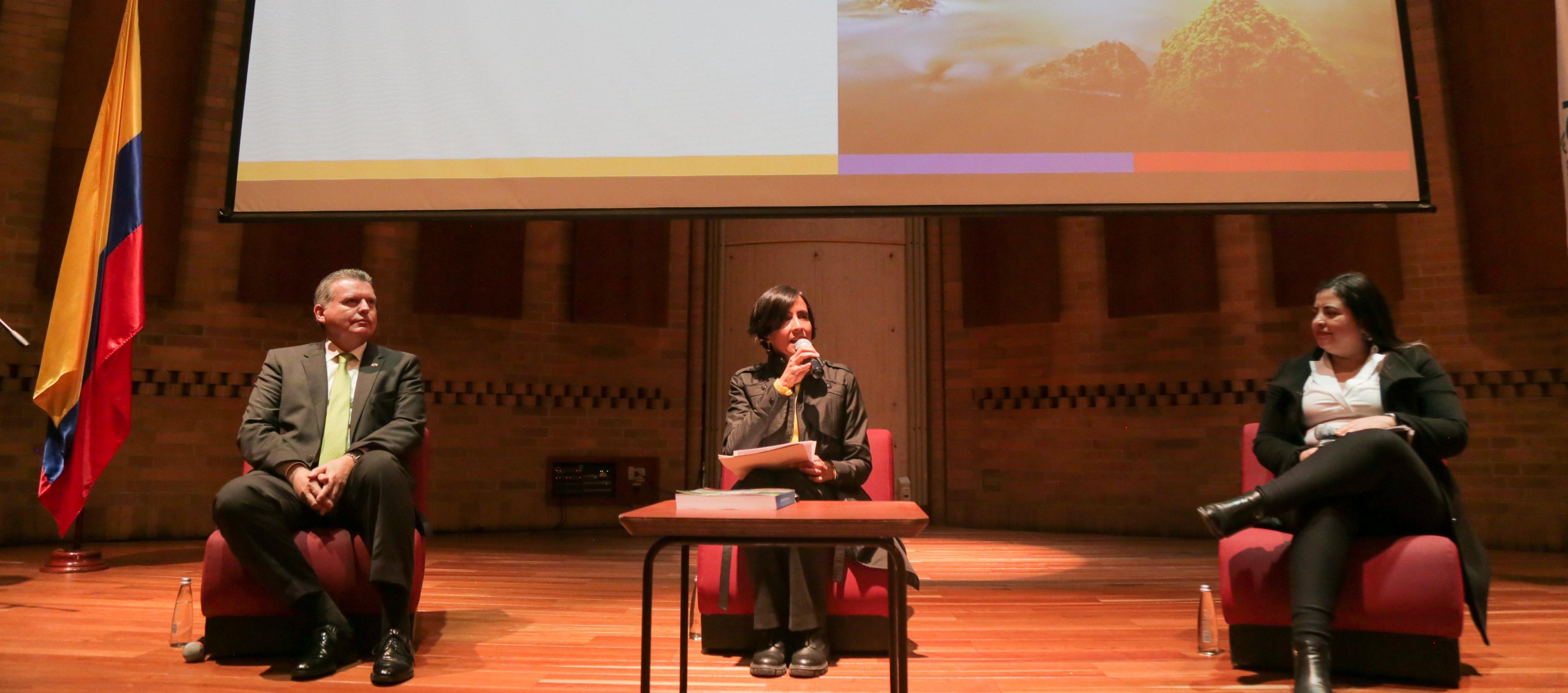 La Ministra de Ambiente, Susana Muhamad, en la presentación del estudio.