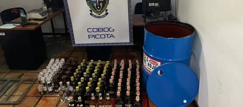 Cargamento de licor decomisado en La Picota.