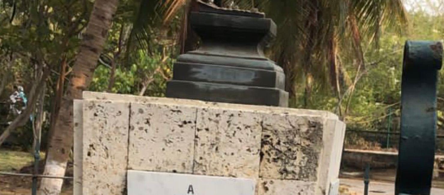 Así quedó la base sobre la que estaba el busto a Soledad Román