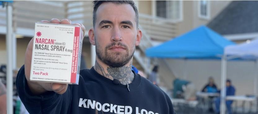 Narcan 4 miligramos (mg) de clorhidrato de naloxona en aerosol nasal tiene venta libre en EE.UU.