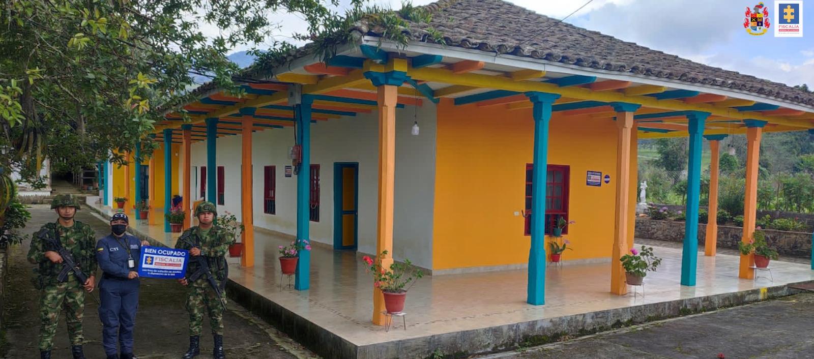 Bienes ocupados por la Fiscalía a banda dedicada a la fabricar semisumergibles