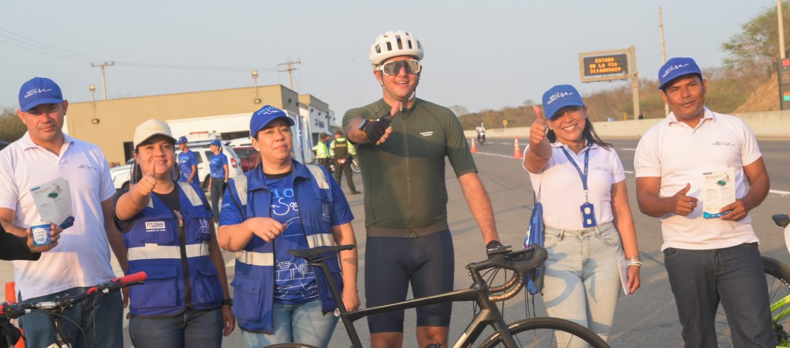 Los deportistas y aficionados disfrutaron de esta actividad junto al gobernador (e) Raúl Lacouture.