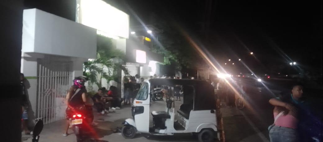 Los dos heridos fueron llevados a la Clínica Campbell de  Malambo.