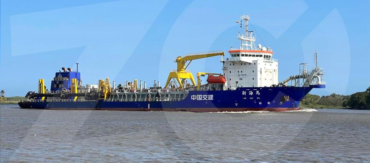 La draga Hang Jun 6009 que realizará el trabajo.