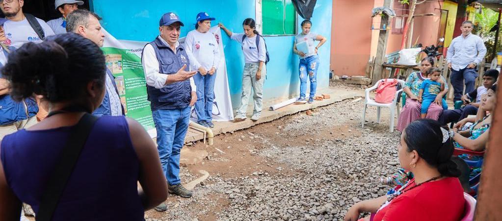 El Defensor del Pueblo en Pondores, La Guajira.