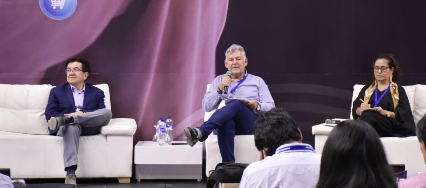 El exministro Fernando Ruiz en la Convención Nacional del Retail Farmacéutico