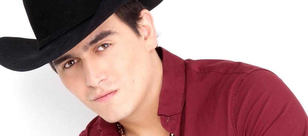 Cantante mexicano Julián Figueroa.