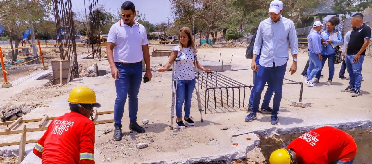 Gobernadora Elsa Noguera visitó las obras del Polideportivo de Soledad 2000.