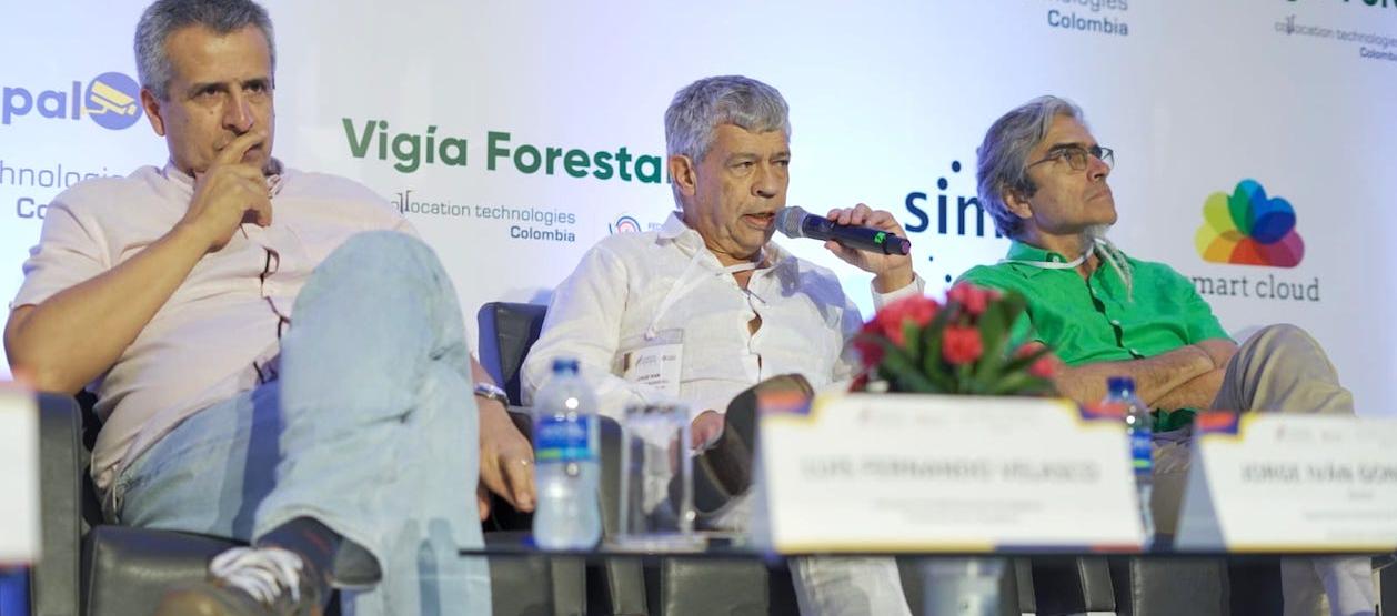 El Director de Planeación Nacional, Jorge Iván González, interviniendo en el acto.