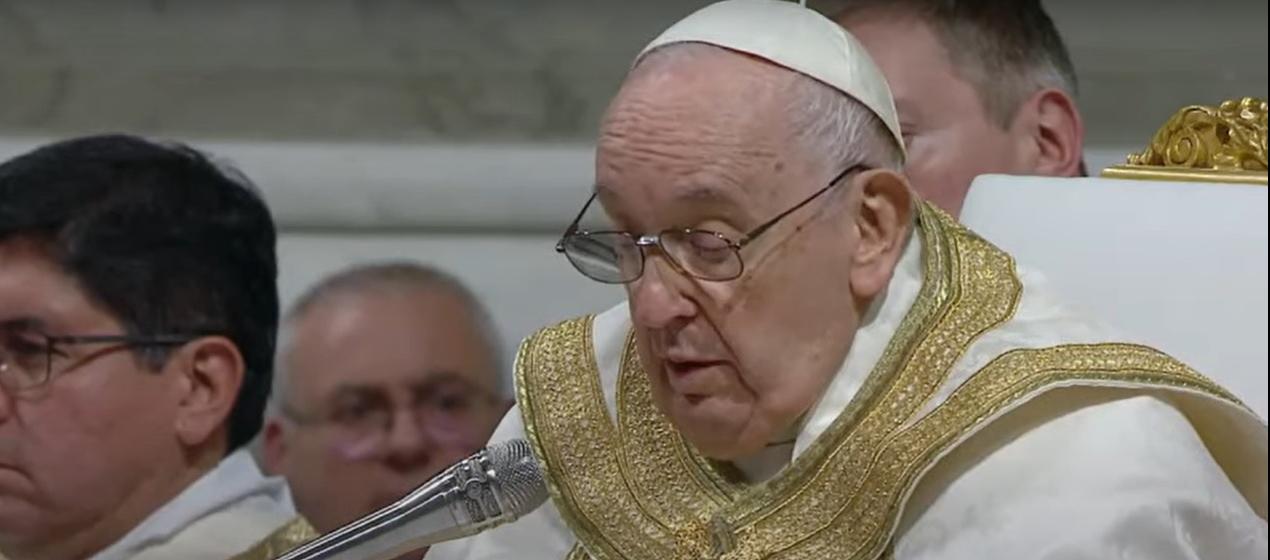 El Papa Francisco durante la Vigilia Pascual