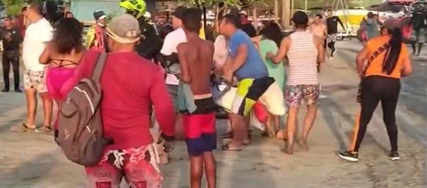 Pelea entre lancheros y turistas en El Rodadero.