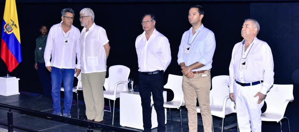 El Presidente Petro con el alcalde de Valledupar, Mello Castro.