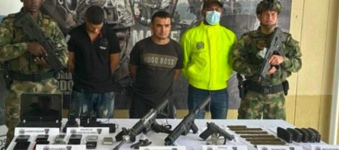 Los dos presuntos integrantes del 'Clan del Golfo' capturados.