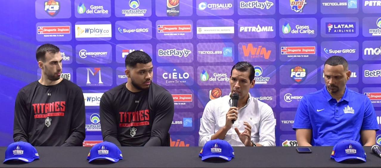 Federico Aguerre, Soren De luque, Alberto Caparroso y Tomás Díaz durante la presentación oficial de Titanes. 