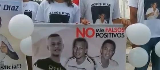 La protesta se cumplió este jueves en Chochó, de donde eran oriundos los tres jóvenes asesinados