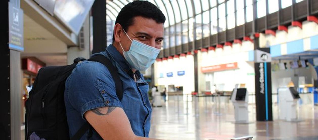 Suspenden la medida del uso del tapabocas en aeropuertos y dentro de las aeronaves.