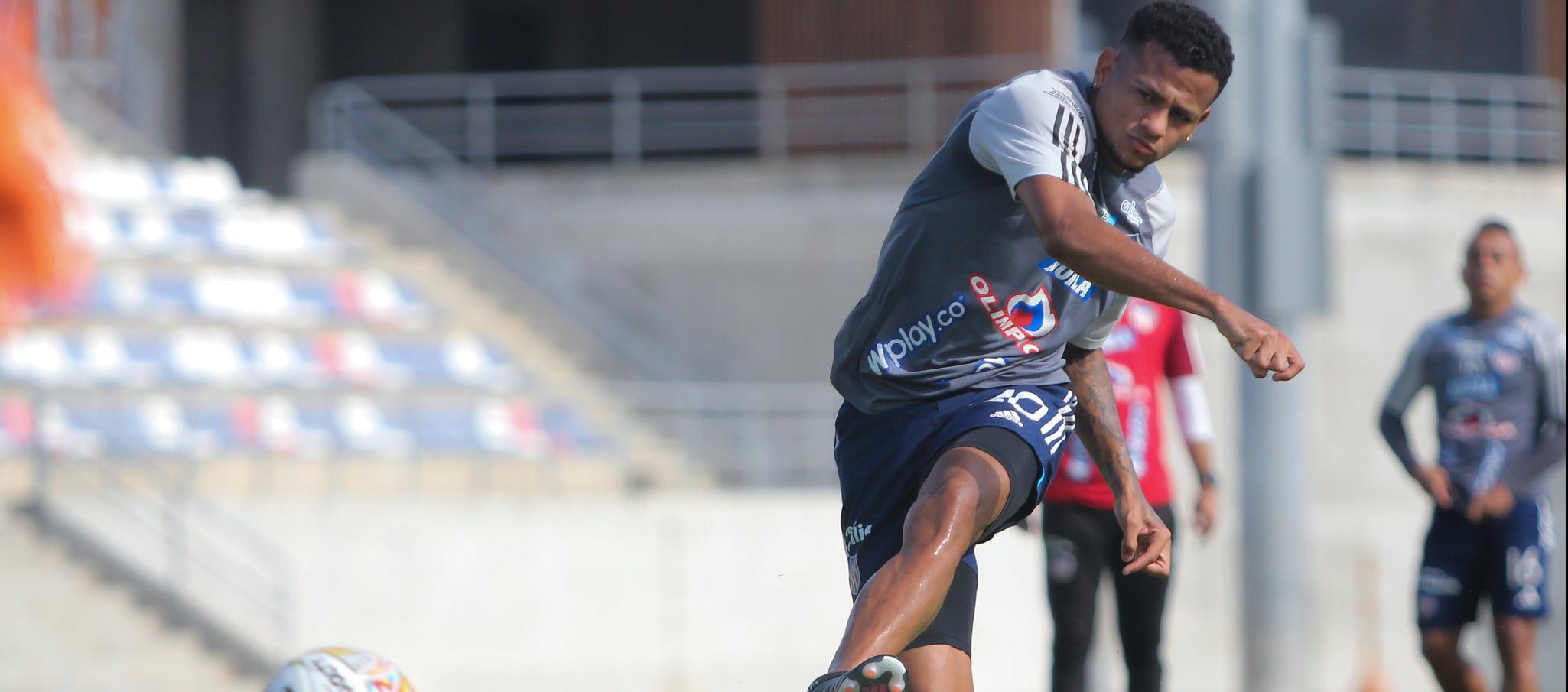 César Haydar retorna a la zaga central del Junior al lado de José Ortiz.