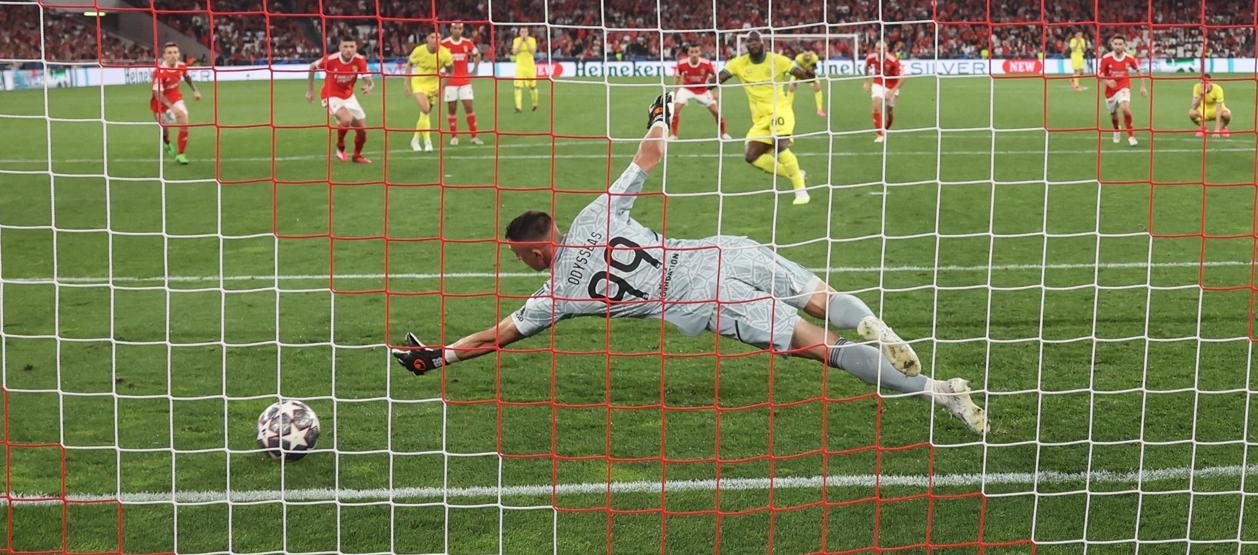 Romelu Lukaku, de pena máxima, marcó el segundo gol del Inter de Milán.