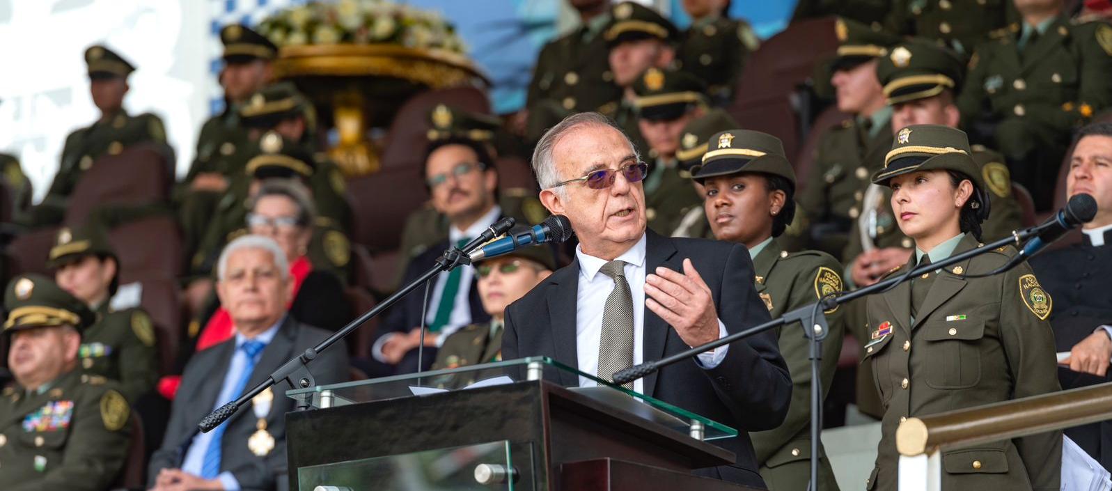 Iván Velásquez, Ministro de Defensa