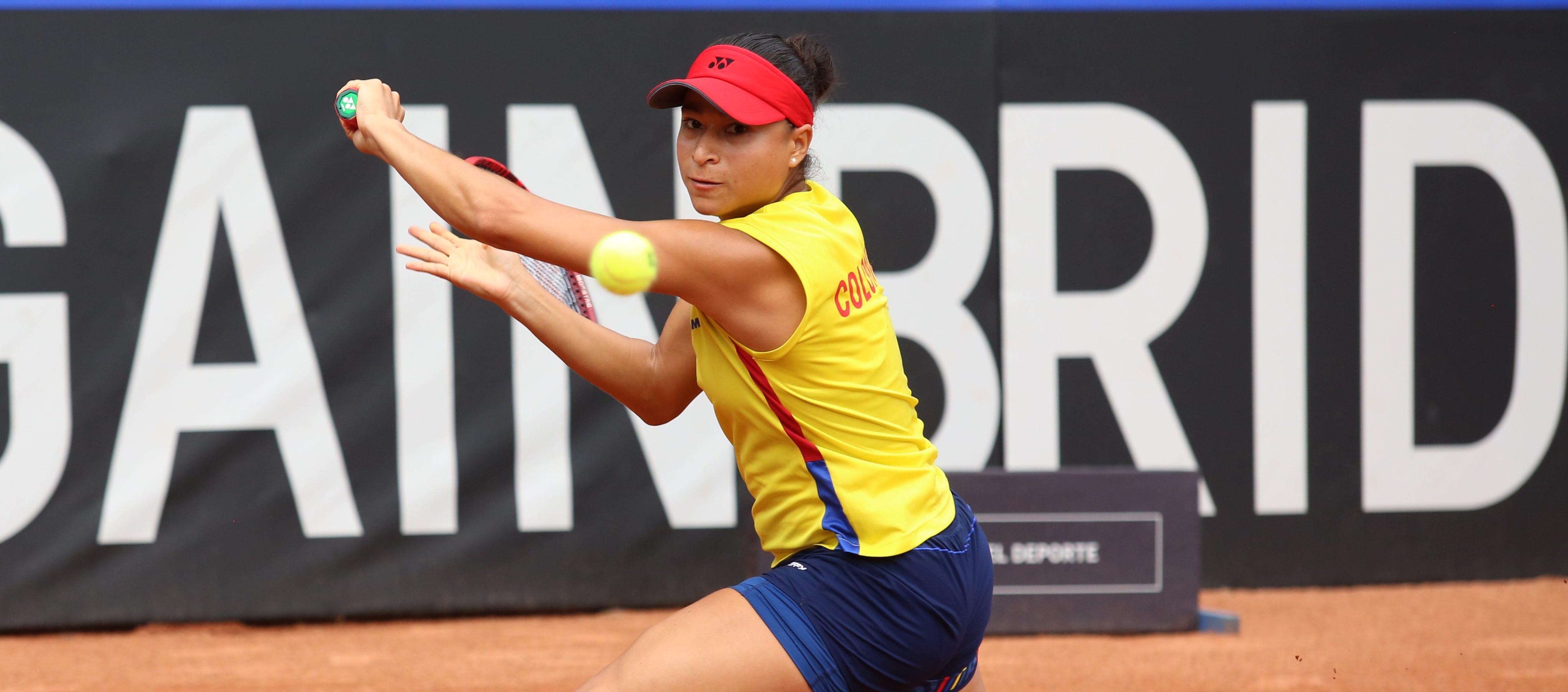 La barranquillera María Fernanda Herazo le dio el primer punto a Colombia ante Chile.