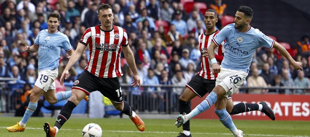 Riyad Mahrez marca el segundo gol de su cuenta personal ante el Sheffield.