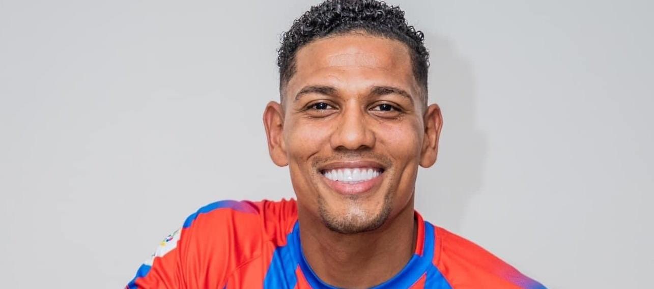 Alexander Mejía fue acusado por Marco Pérez de llamarlo "esclavo".