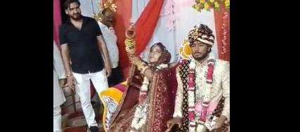 La novia hizo 4 disparos al aire en la ceremonia de su boda