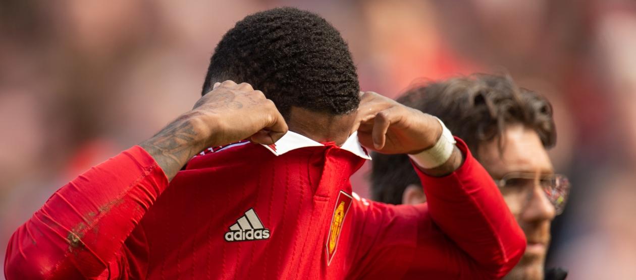 La reacción de Marcus Rashford cuando abandonaba la cancha por lesión 