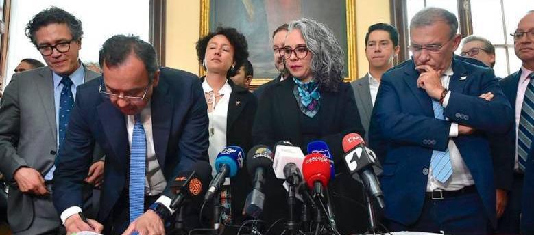 Presentación de la Reforma Política que luego fue retirada por el Gobierno.