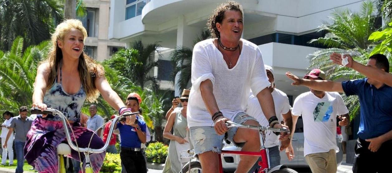 Shakira y Carlos Vives, cuando grabaron el video de 'La Bicicleta', en Barranquilla.