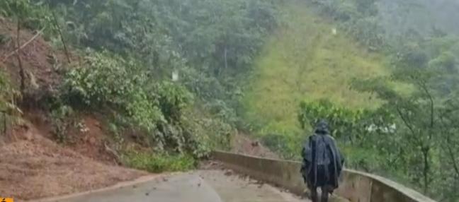 El paso por la vía Medellín-Quibdó está interrumpido