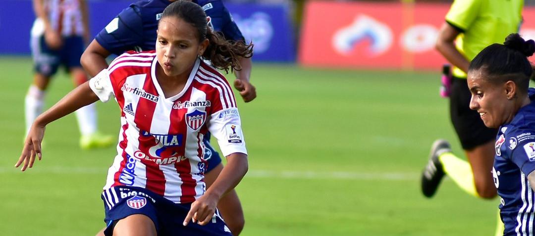 Pese a la victoria sobre el DIM, las Tiburonas siguen por fuera del grupo de los ocho.