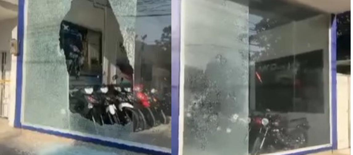 Atentado a un local de motos en Baranoa.