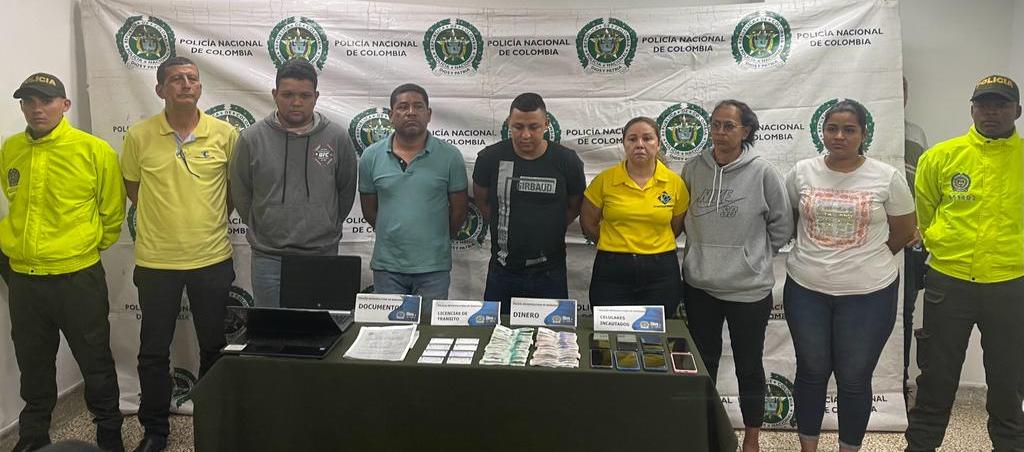 Los capturados, presentados por las autoridades.