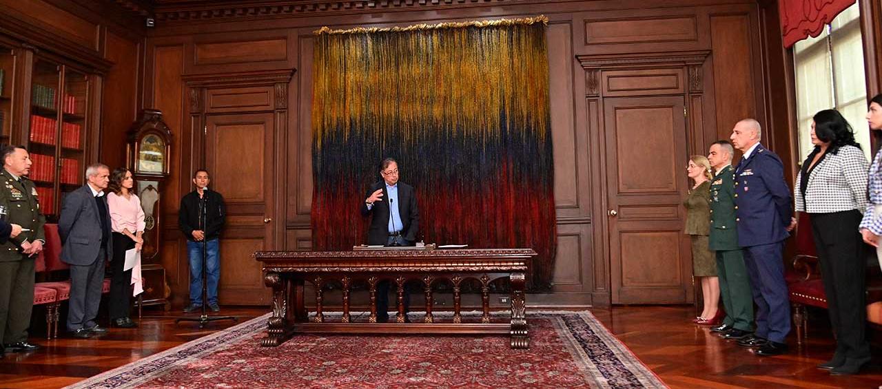 El presidente Gustavo Petro en la posesión de los magistrados. 