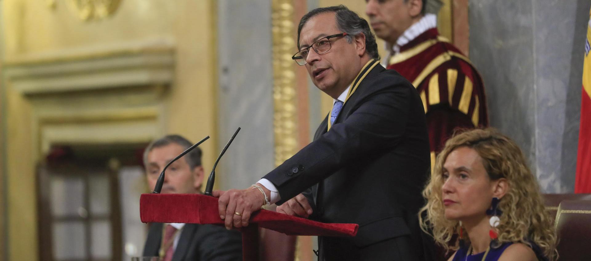 Presidente Petro durante su discurso en  el Congreso de los Diputados.