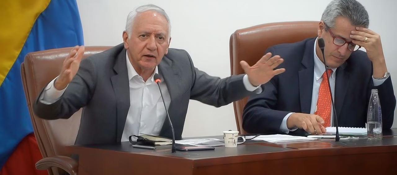 Guillermo Alfonso Jaramillo, ministro de Salud durante su intervención en la Cámara este jueves.