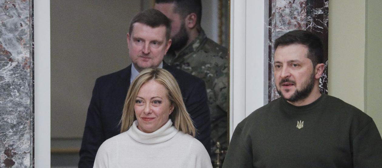 Giorgia Meloni y Volodímir Zelenski.