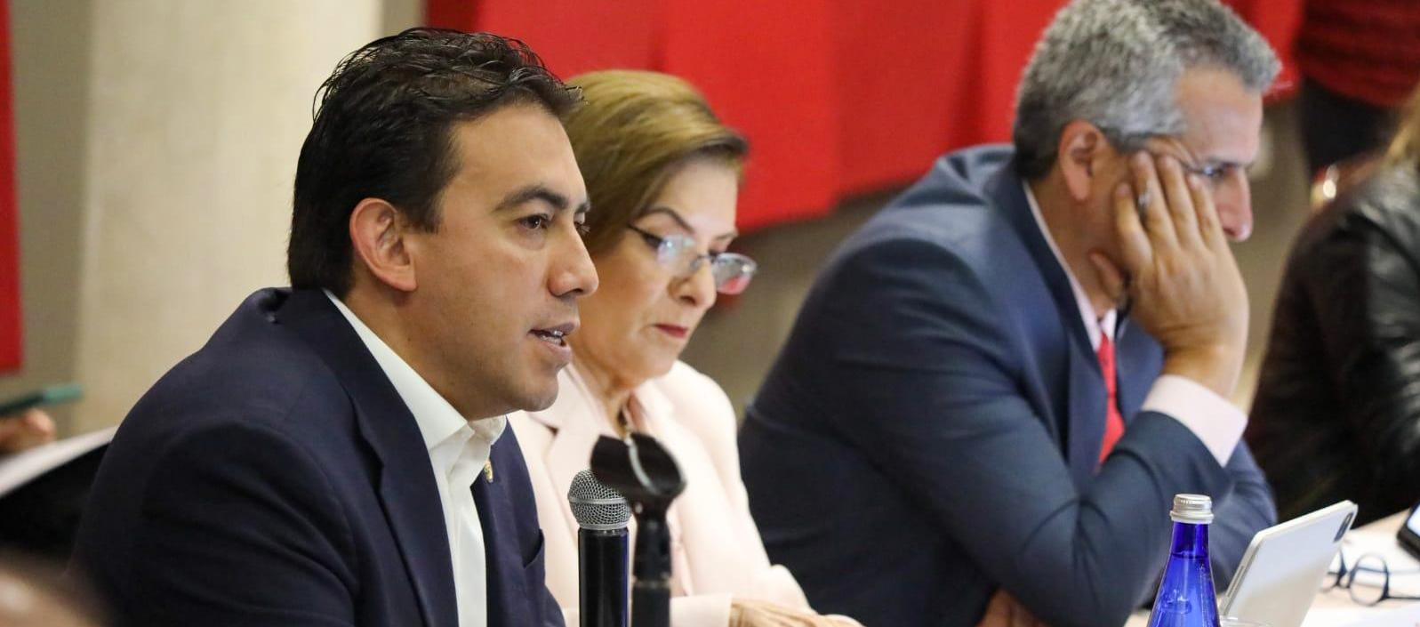 Registrador, Procuradora y MinInterior.